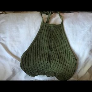 ‼️MUST GO. BEAT OFFER SHIPS Billabong Halter Crop